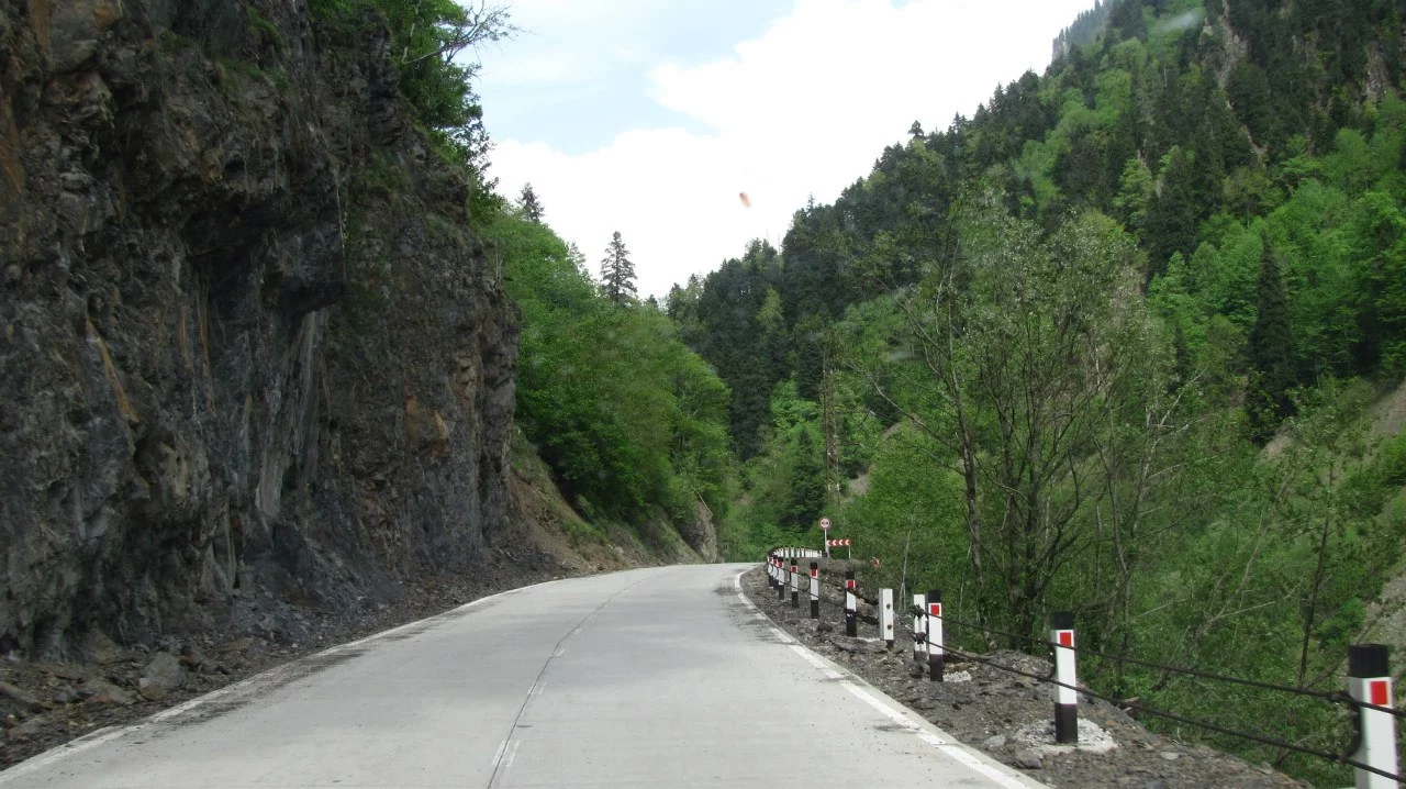 JU2EZsIzU4c.webp