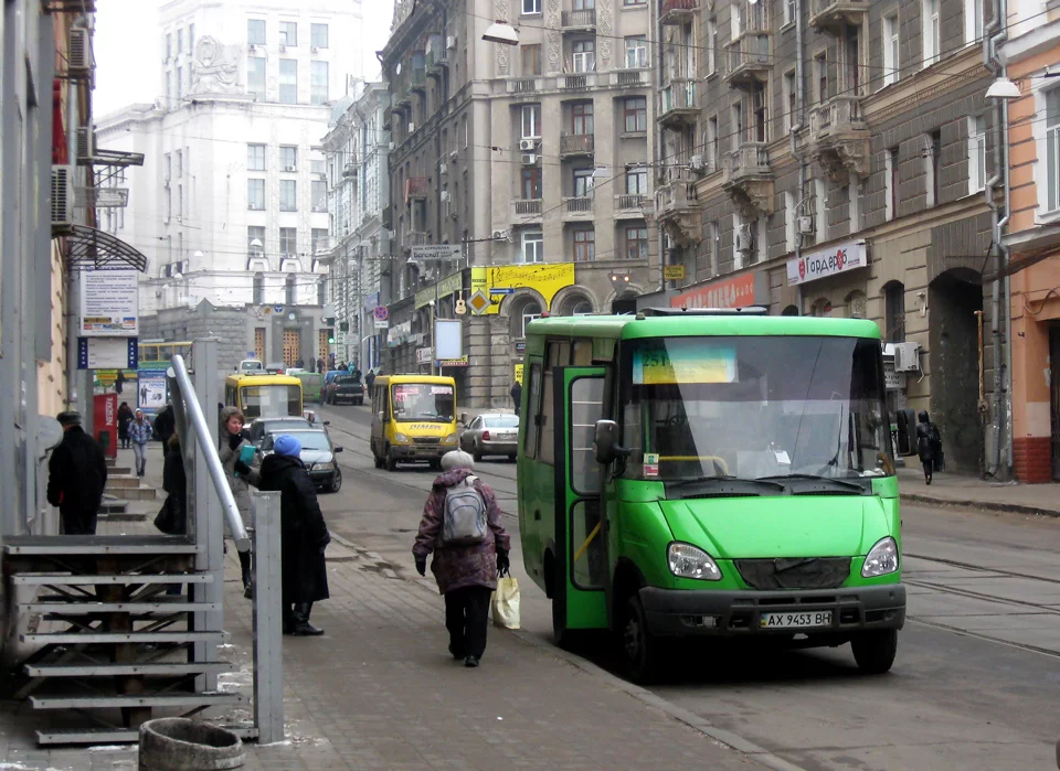 kha_tur-a049__ax9453bh_20110112_d1.webp