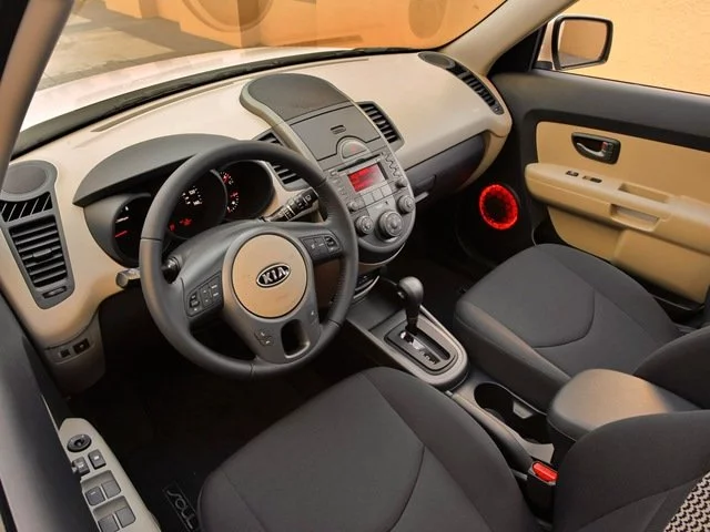 KIA-Soul-interier.webp