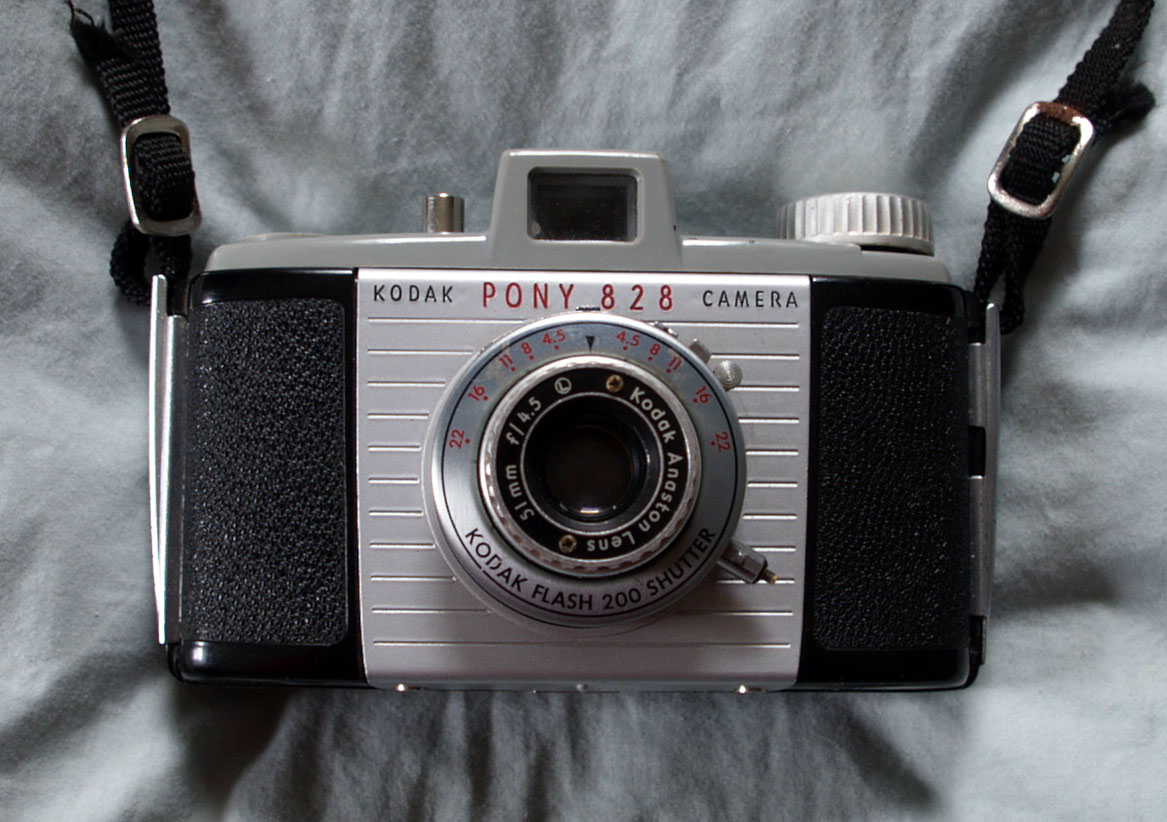 Kodak_Pony_828_Camera.jpg