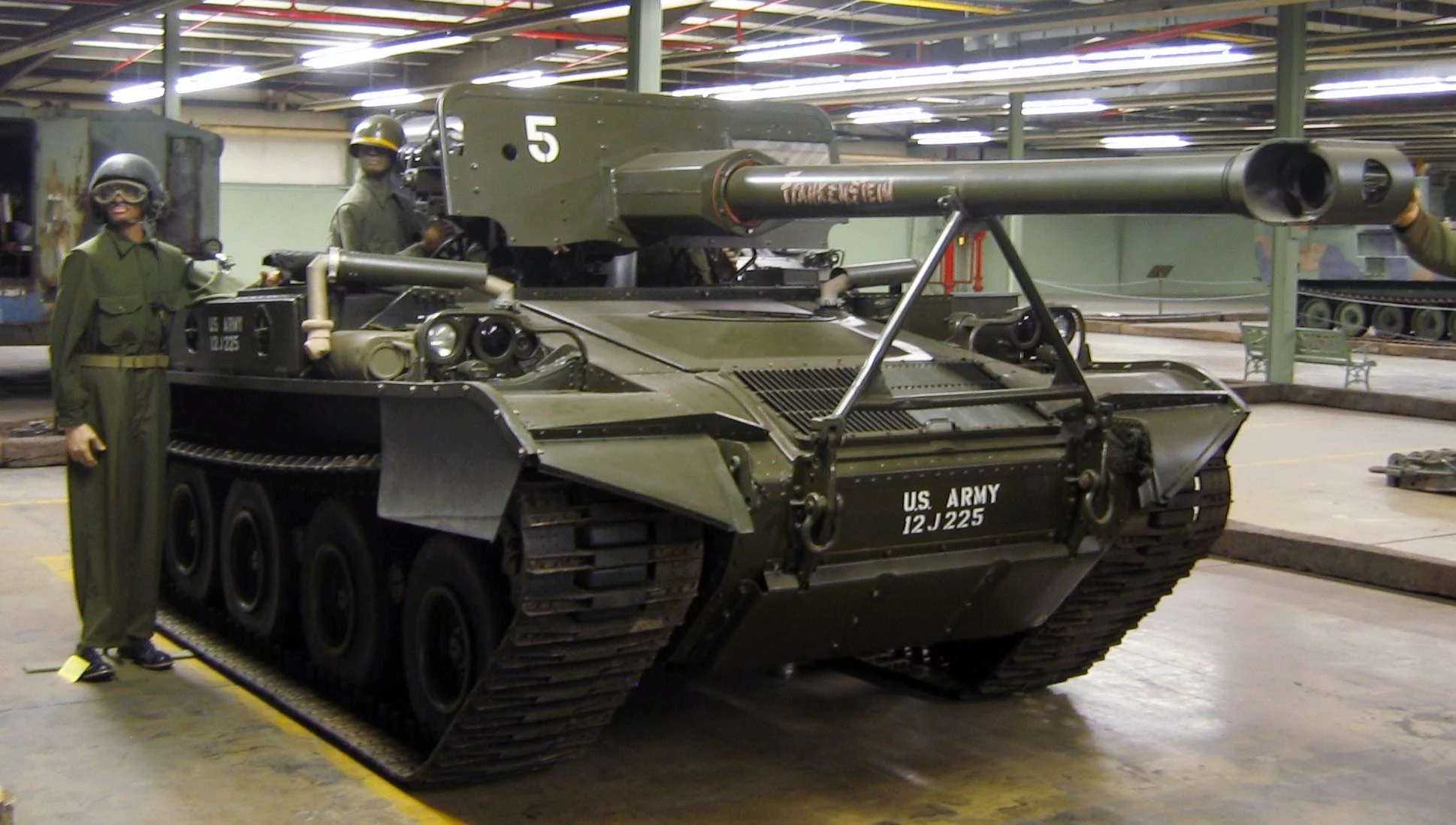 M56_at_AAF_Tank_Museum.webp