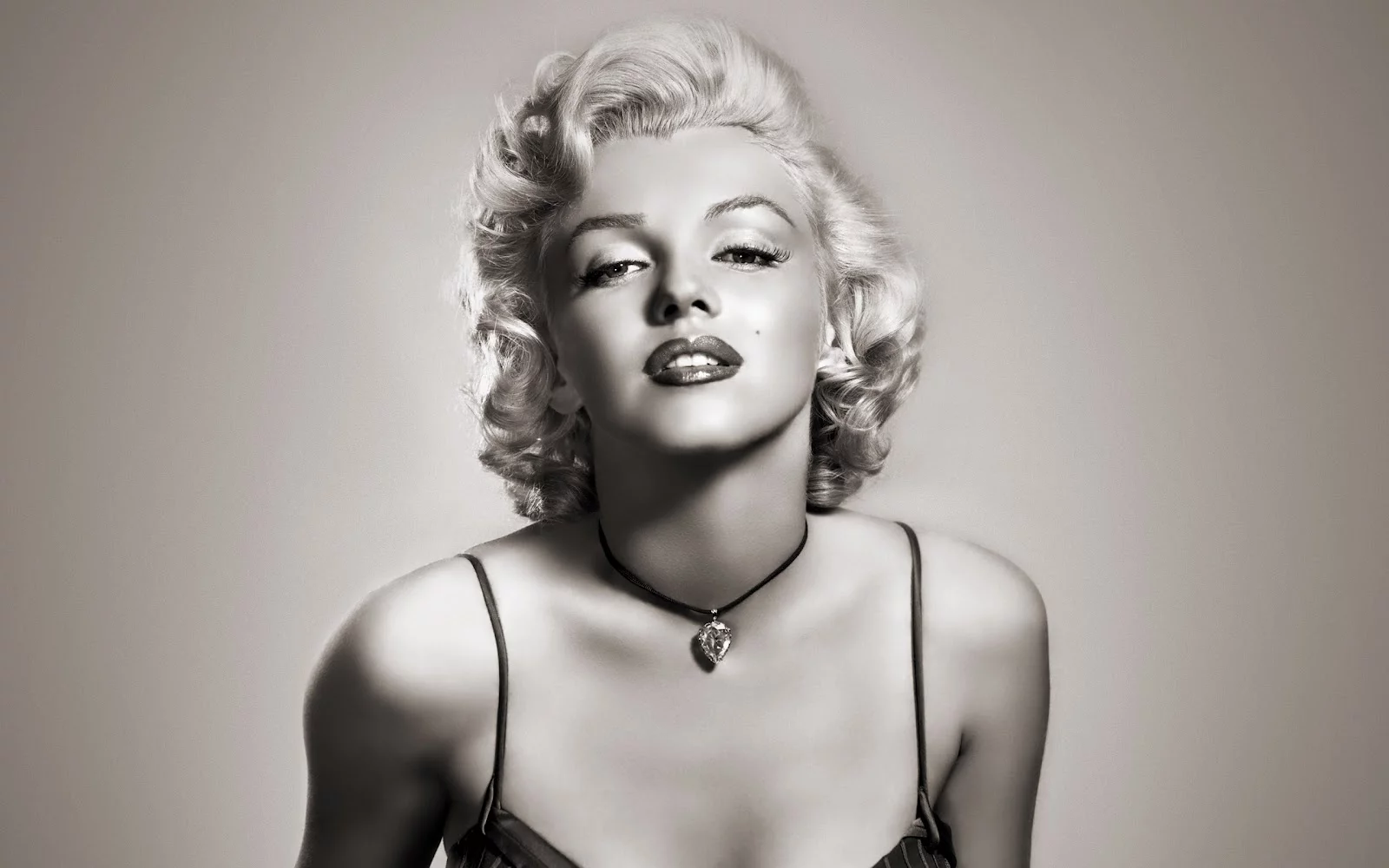 marilyn-monroe-actor-***y-celebrity.webp