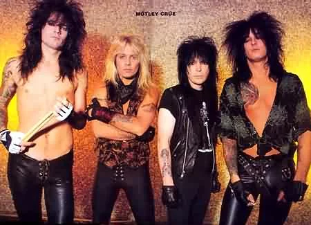 motley_crue_01.webp