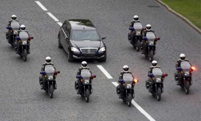 motorcade1.jpg