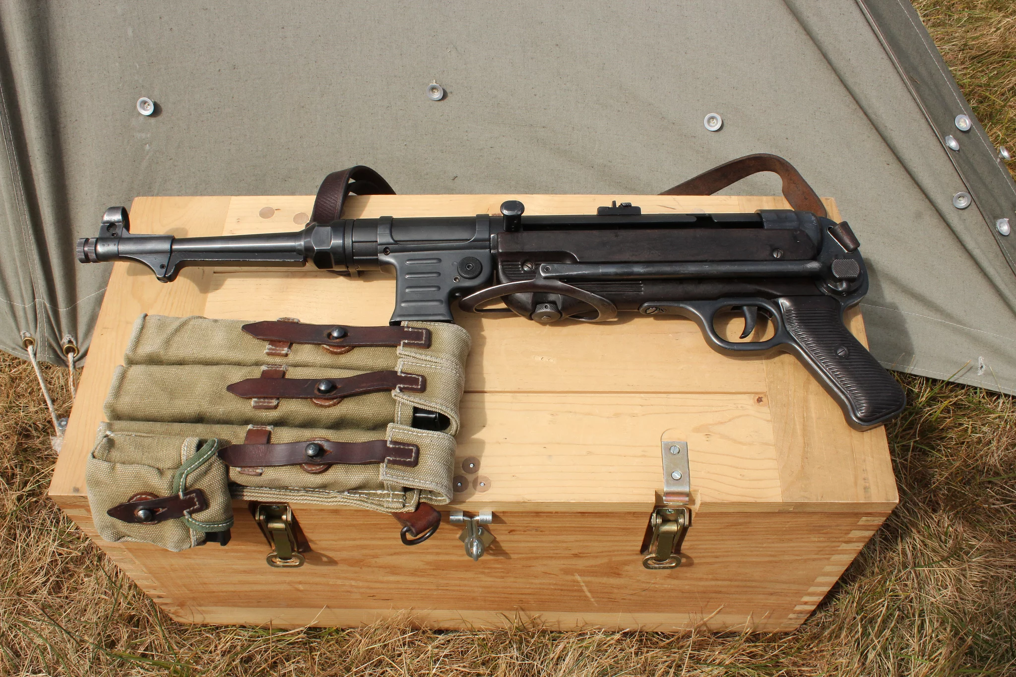 mp-40-pistolet-pulemet-vremen.webp
