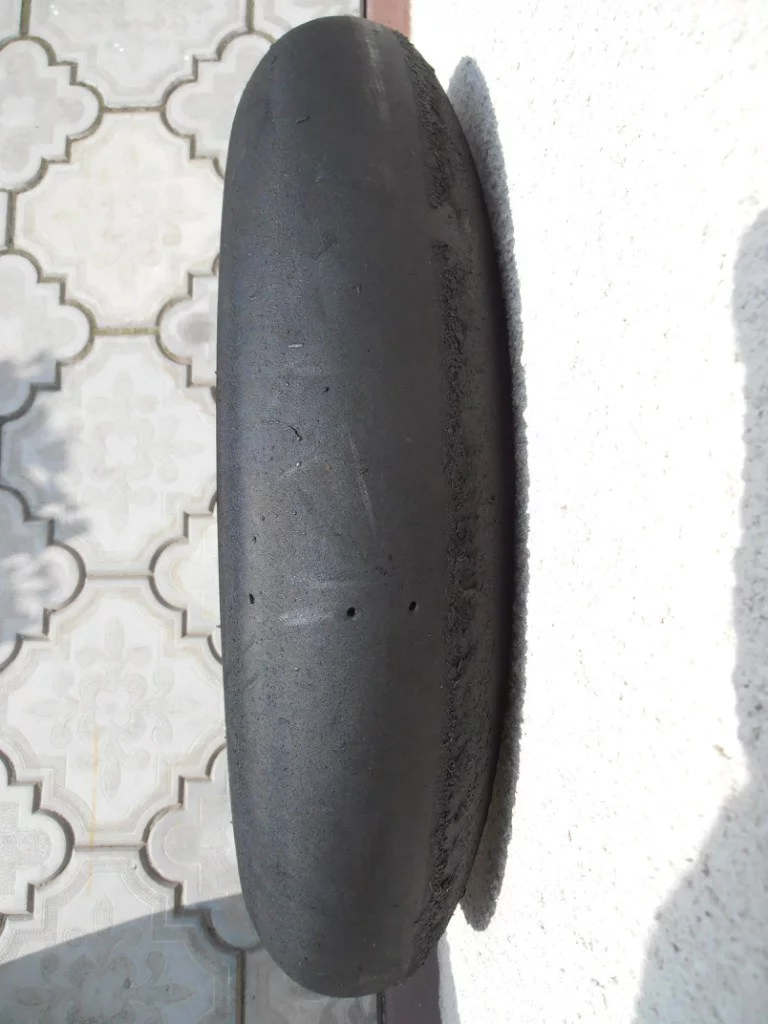 MQNcJTJljO0.webp