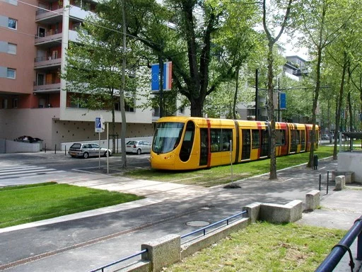 mulhouse-tram-on-grass.webp