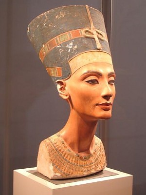 nefertitii.jpg