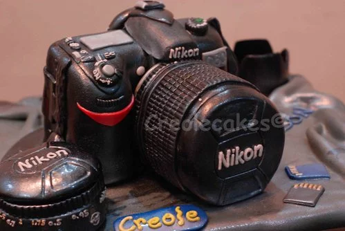 nikon-dslr-cake.webp