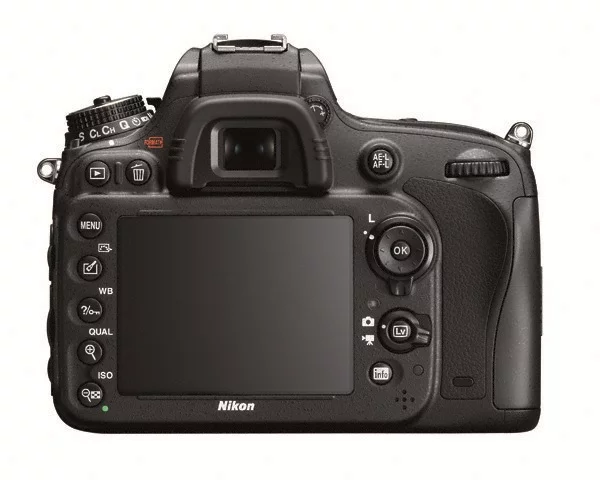 Nikon_D600_back1.webp