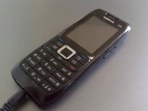 Nokia%20E50sucs.webp