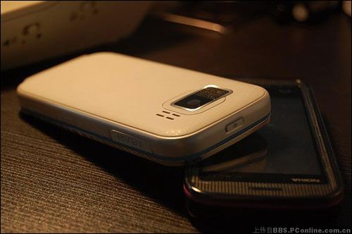 nokia-5900-xpressmusic-2.jpg