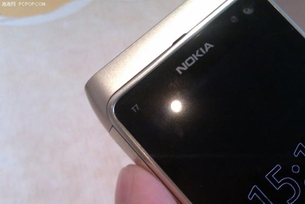 Nokia-T7-00_4.jpg