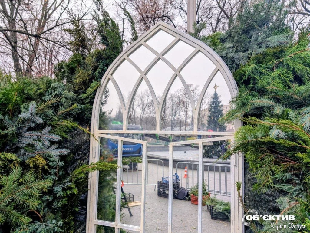 Новорічні декорації у Харкові 2