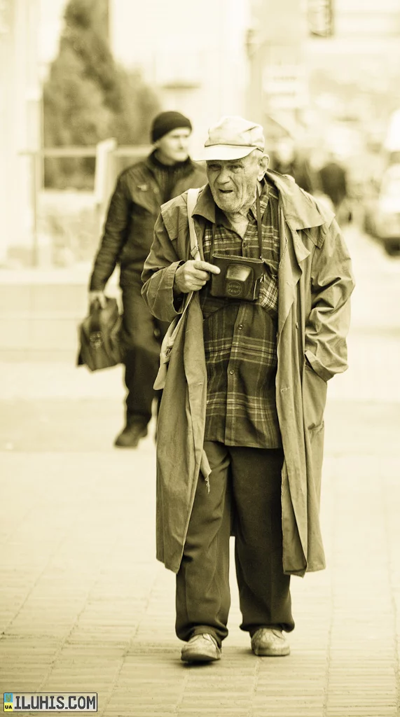 oldman_photo_2.webp