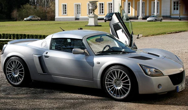 opel-speedster-01.webp