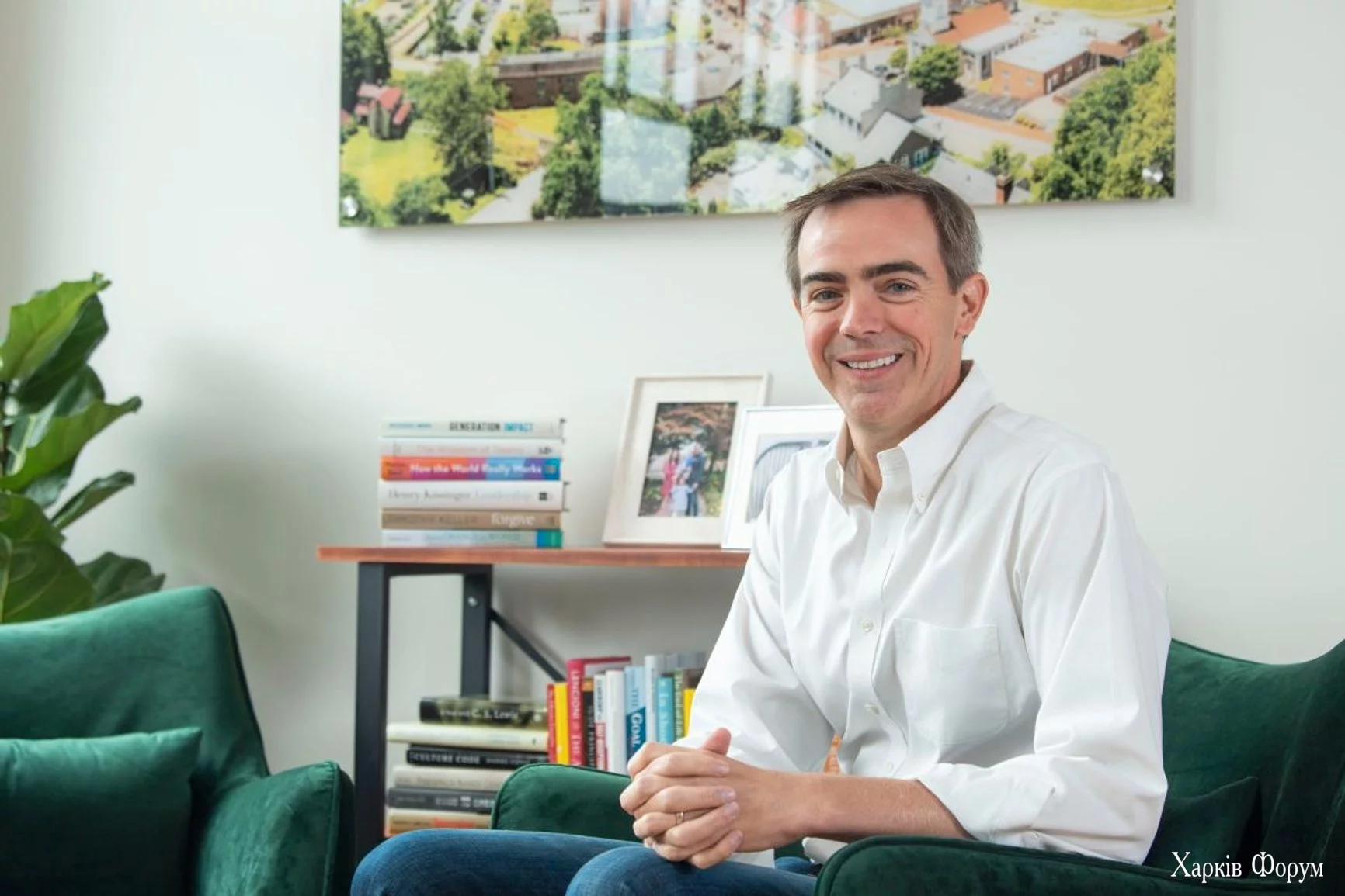 За программу сокращений и реорганизации отвечает член DOGE Илона Маска — Брэд Смит