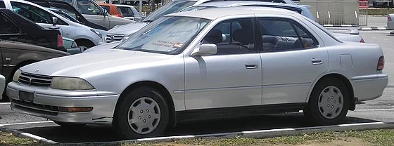 ota_Camry_(third_generation,_V30)_(front),_Serdang.webp
