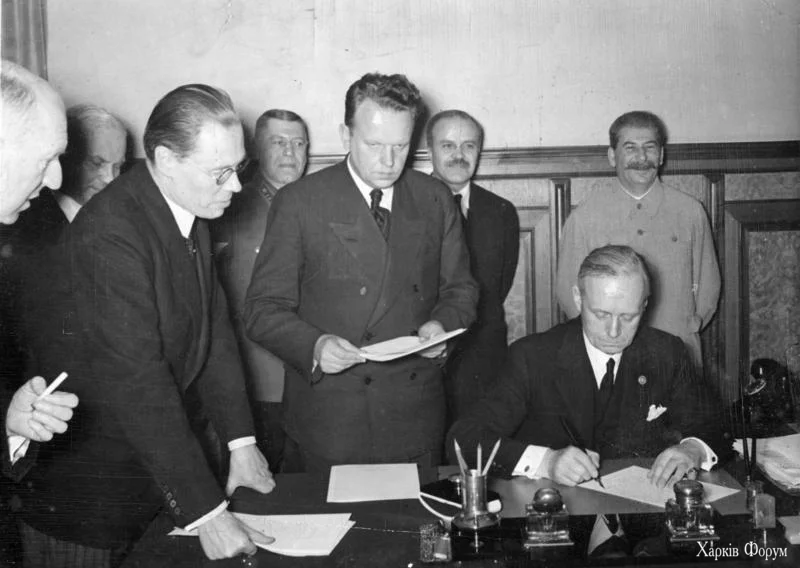 Підписання договору про дружбу та кордон СРСР і Німеччини 1939 рік