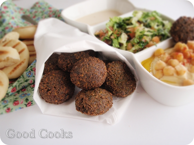 p1202105-falafel.jpg