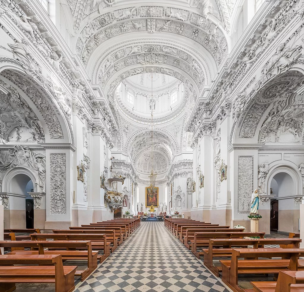 Paul%27s_Church_1%2C_Vilnius%2C_Lithuania_-_Diliff.webp