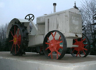 perviy-traktor-kharkov.jpg
