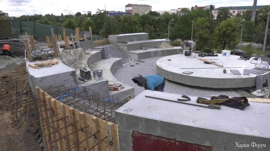 Ремонт скверу біля Вічного вогню у Харкові