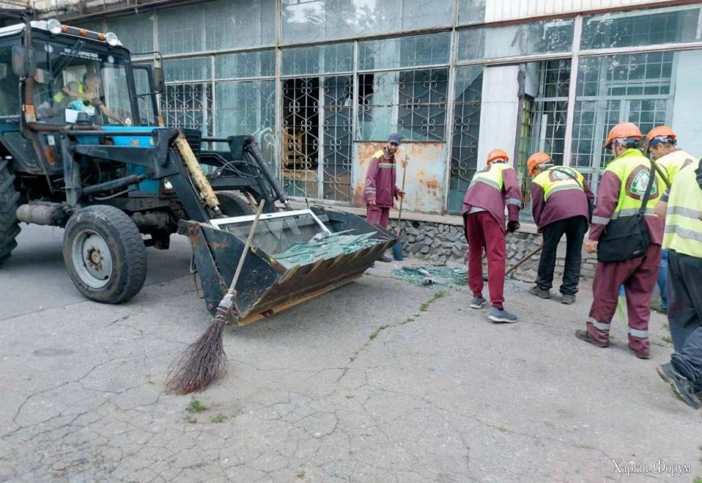 Усунення наслідків прильоту у Харкові 6 липня 2025 року