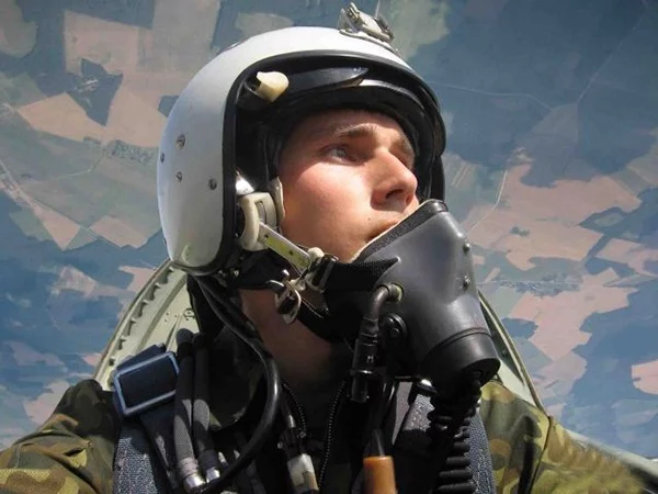 pilot-1.webp
