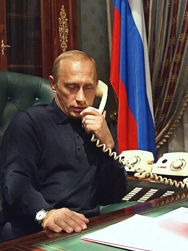 Putin_phone.webp
