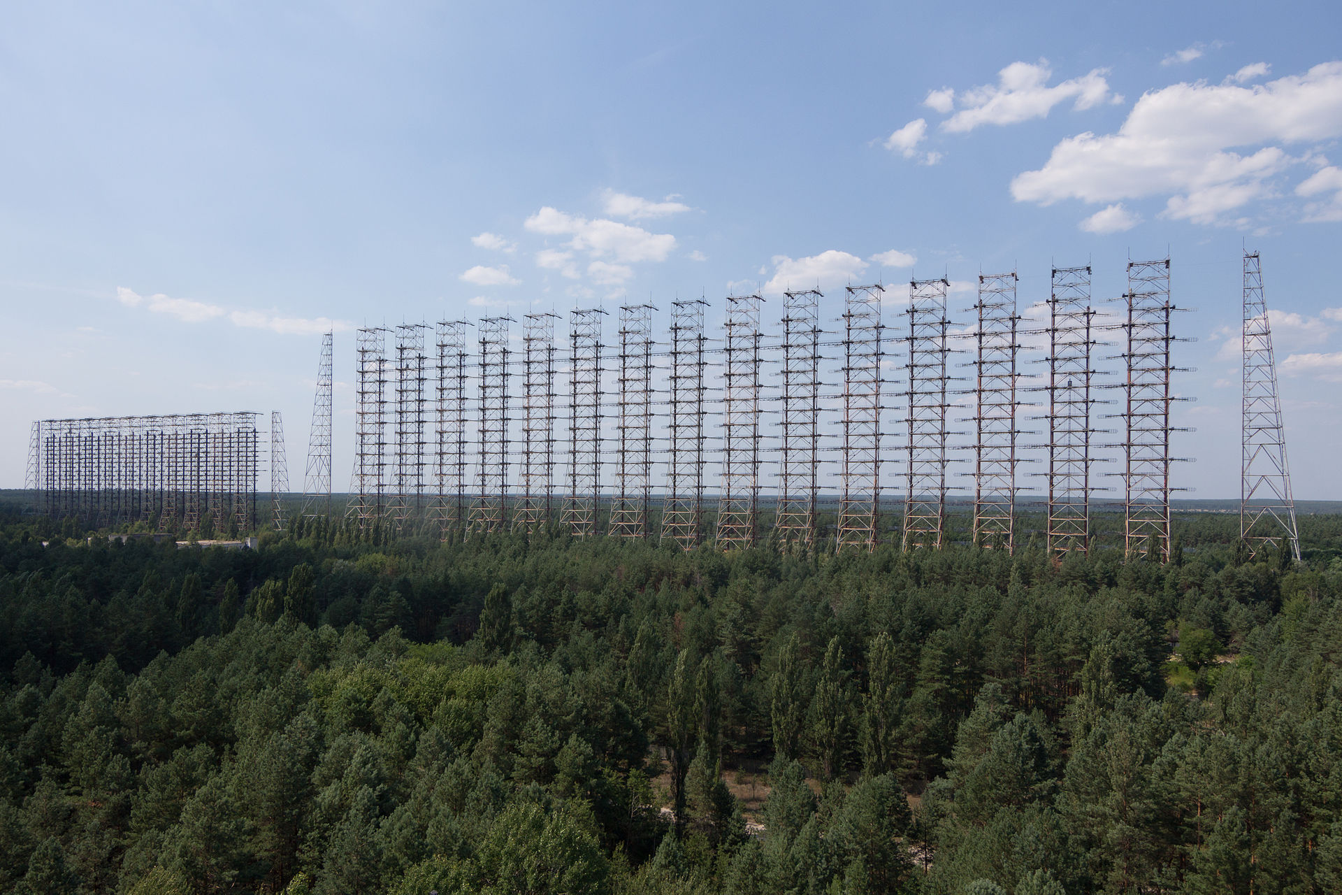px-DUGA_Radar_Array_near_Chernobyl%2C_Ukraine_2014.jpg