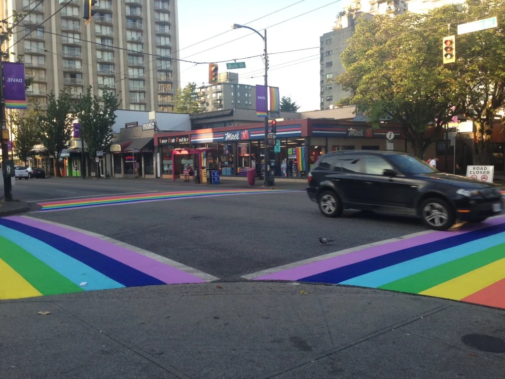 rainbowcrsswk.webp