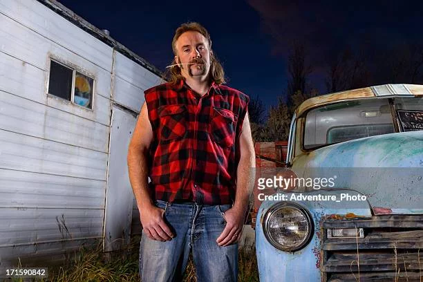 -redneck-with-mullet-picture-id171590842?s=612x612.webp