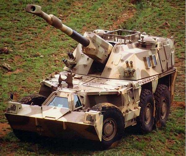 rhino_wheeled_armoured_self-propelled_howitzer_640.jpg