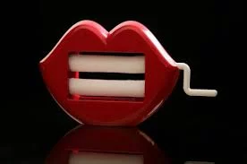 RiFU11aEwzrsBMytRwhDLrGLXfSF-hqkWBNWpU7Wa5brSJb6Ad.webp