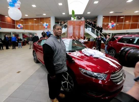 robertson_and_his_brand_new_car_0013.webp