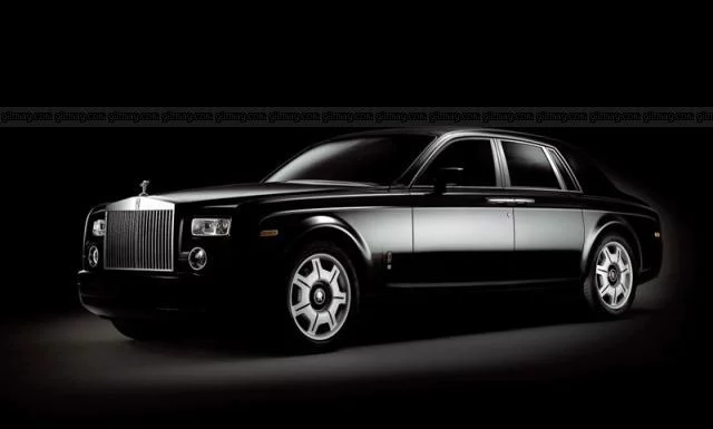 rolls.phantom.black1.500.webp
