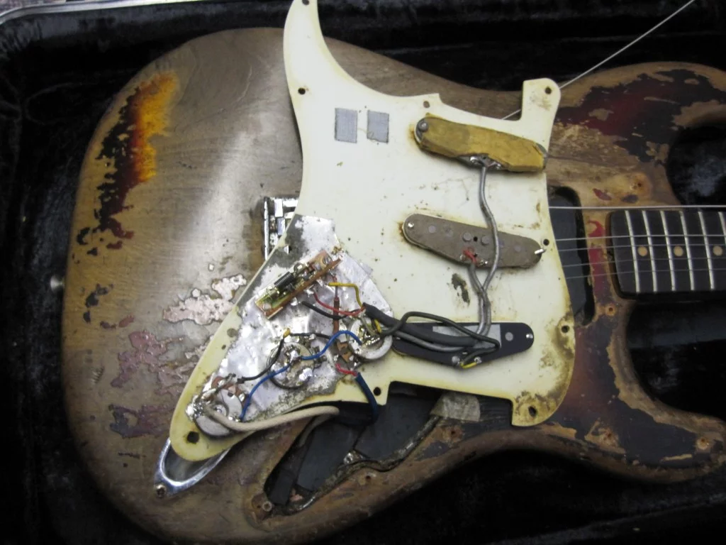 Rory-Instrument-photos-008-1024x768.webp