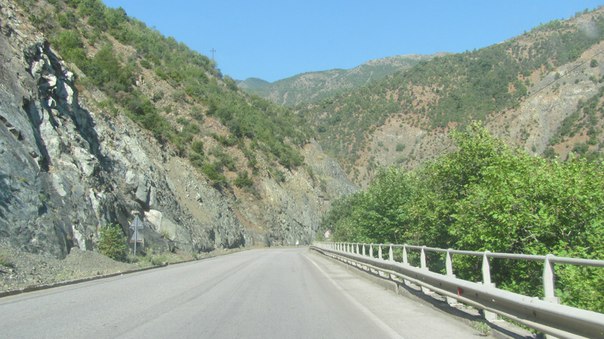 -RtcS-ILIb4.jpg
