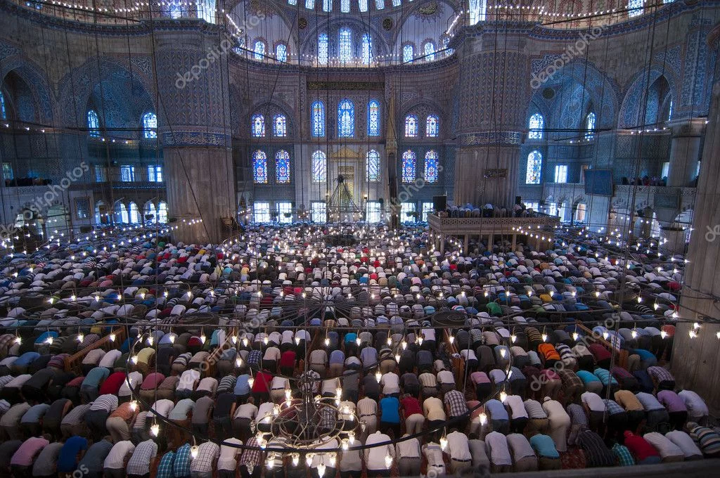 s_11458213-Muslim-Friday-prayer-blue-mosque-Turkey.webp