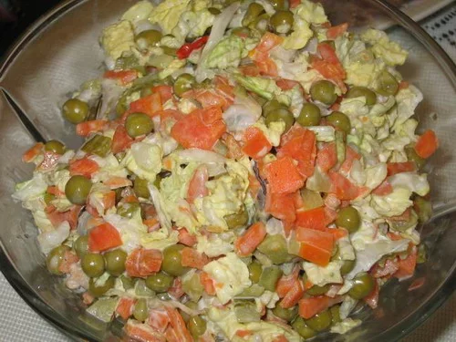 salat-s-moreproduktami.webp