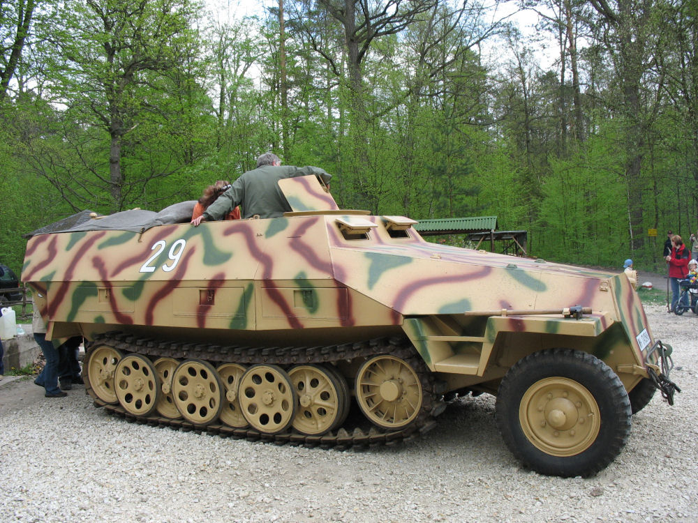 SdKfz251_46.jpg