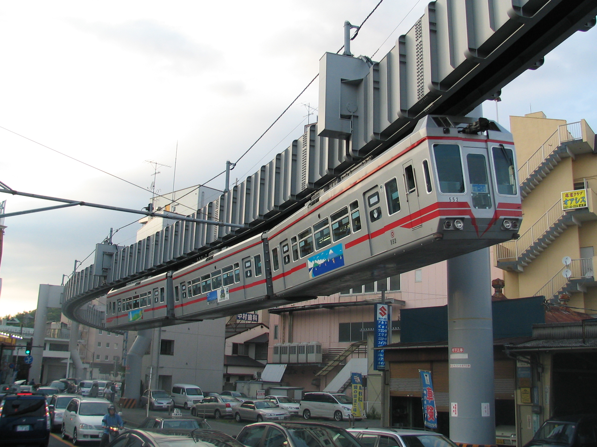 Shonan_monorail_type_500.jpg