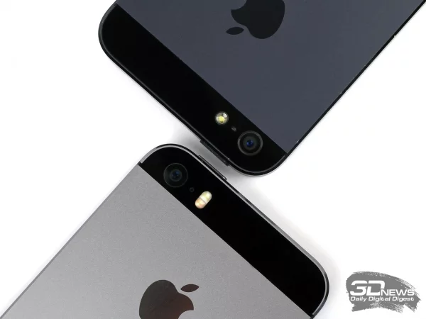 sm.ip5s-rearcam.600.webp