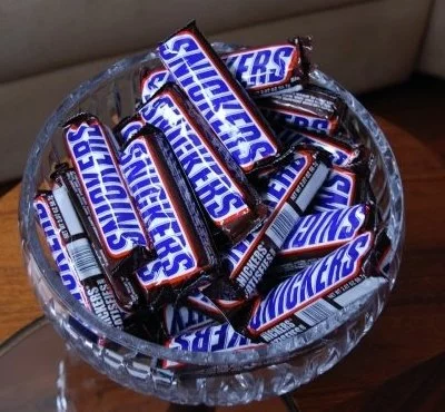 snickers_bar_packshot.webp