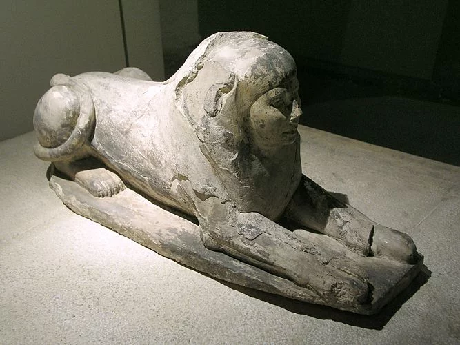 Sphinx_of_Hetepheres_II_-_fourth_dynasty_of_Egypt.webp