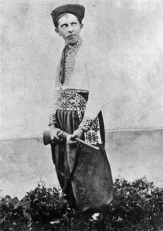 Stepan_Bandera_in_cossack_uniform.jpg