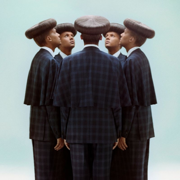 stromae-multitude-art_600_600.jpg