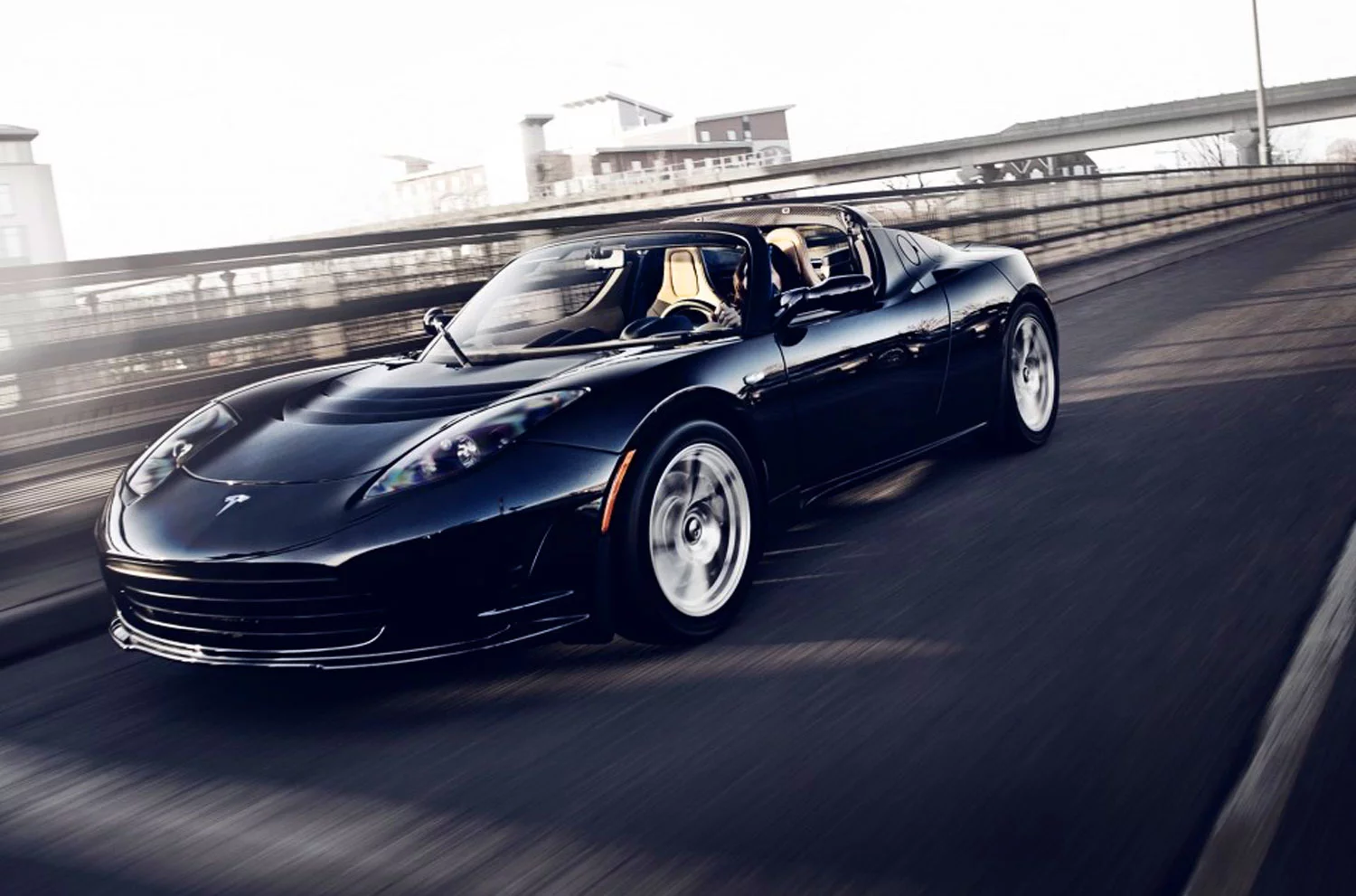 tesla-roadster-4b.webp
