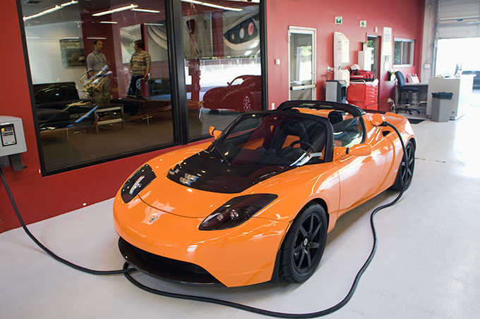 tesla-roadster-orange.jpg